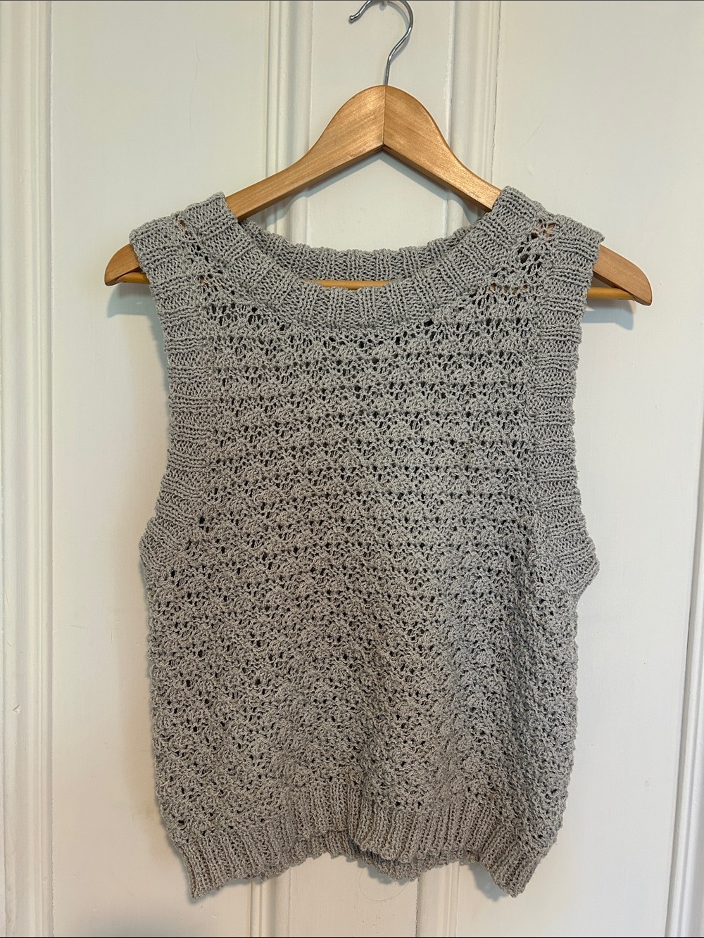 Sadie & Sage Heather Gray Open Knit Sweater Vest